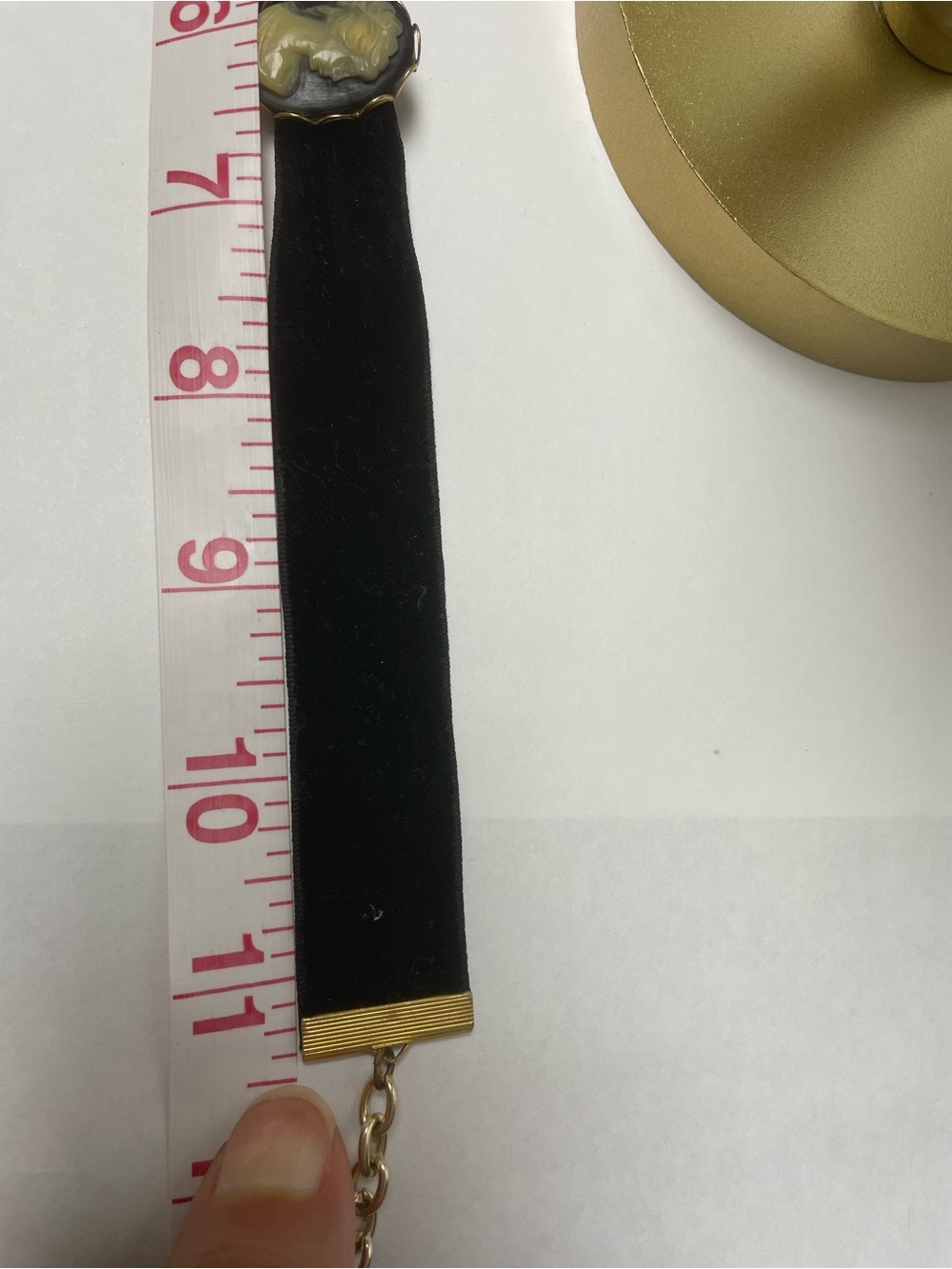 VTG Reproduction Cameo Choker W/Black Velvet Ribbon 11” with 4” Extender - Picture 3 of 8